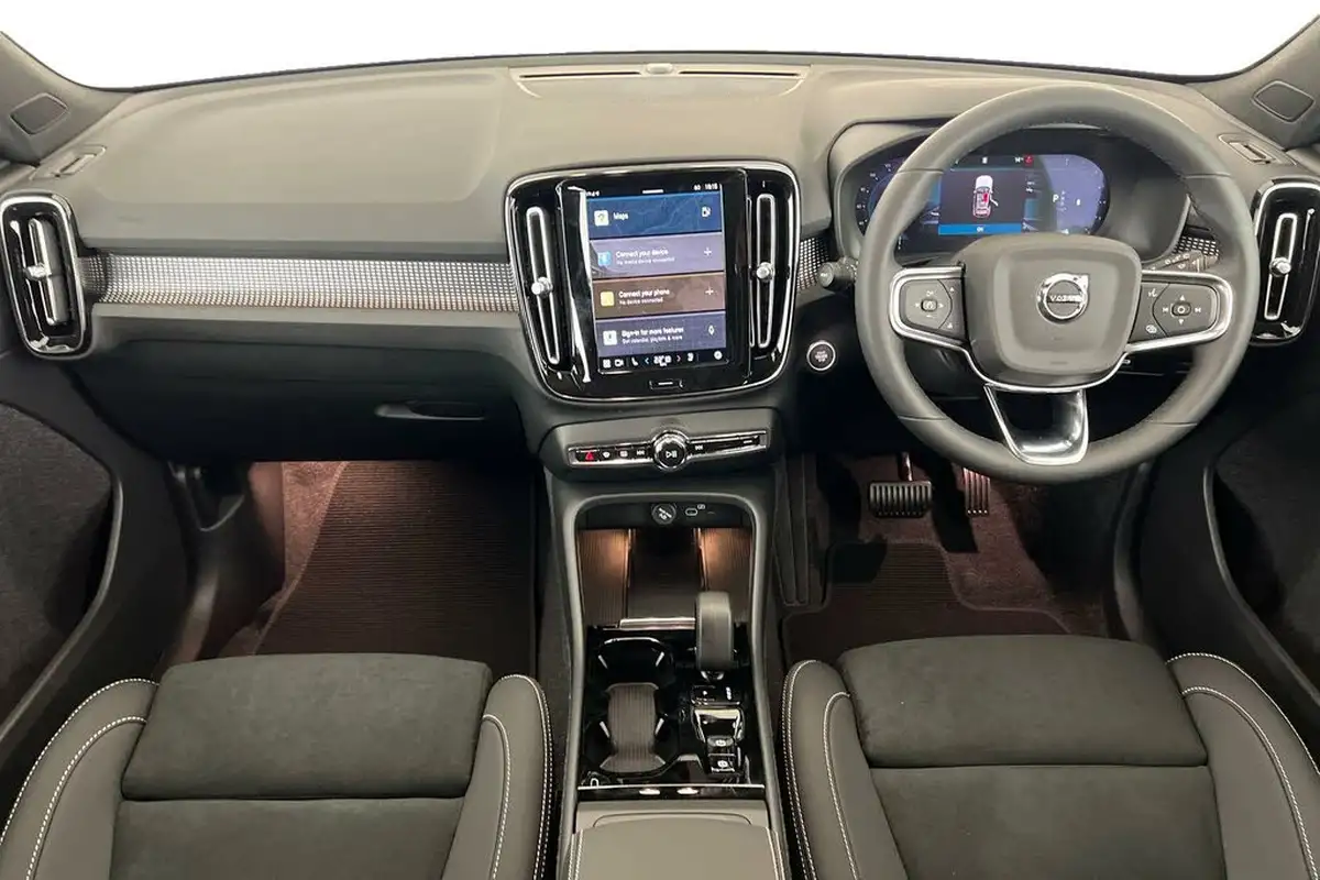 2024-volvo-xc40-20-b3-plus-big-5