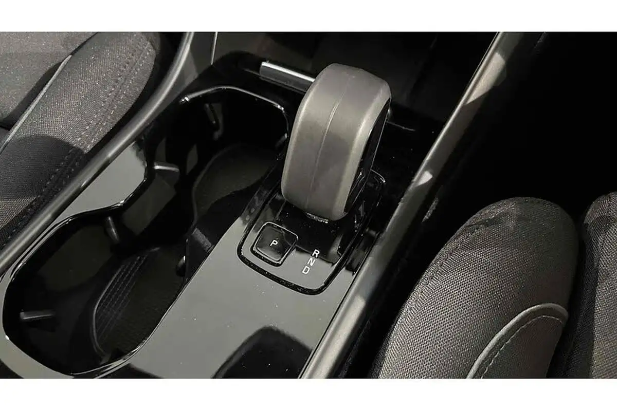2023-volvo-xc40-e-twin-recharge-core-big-39