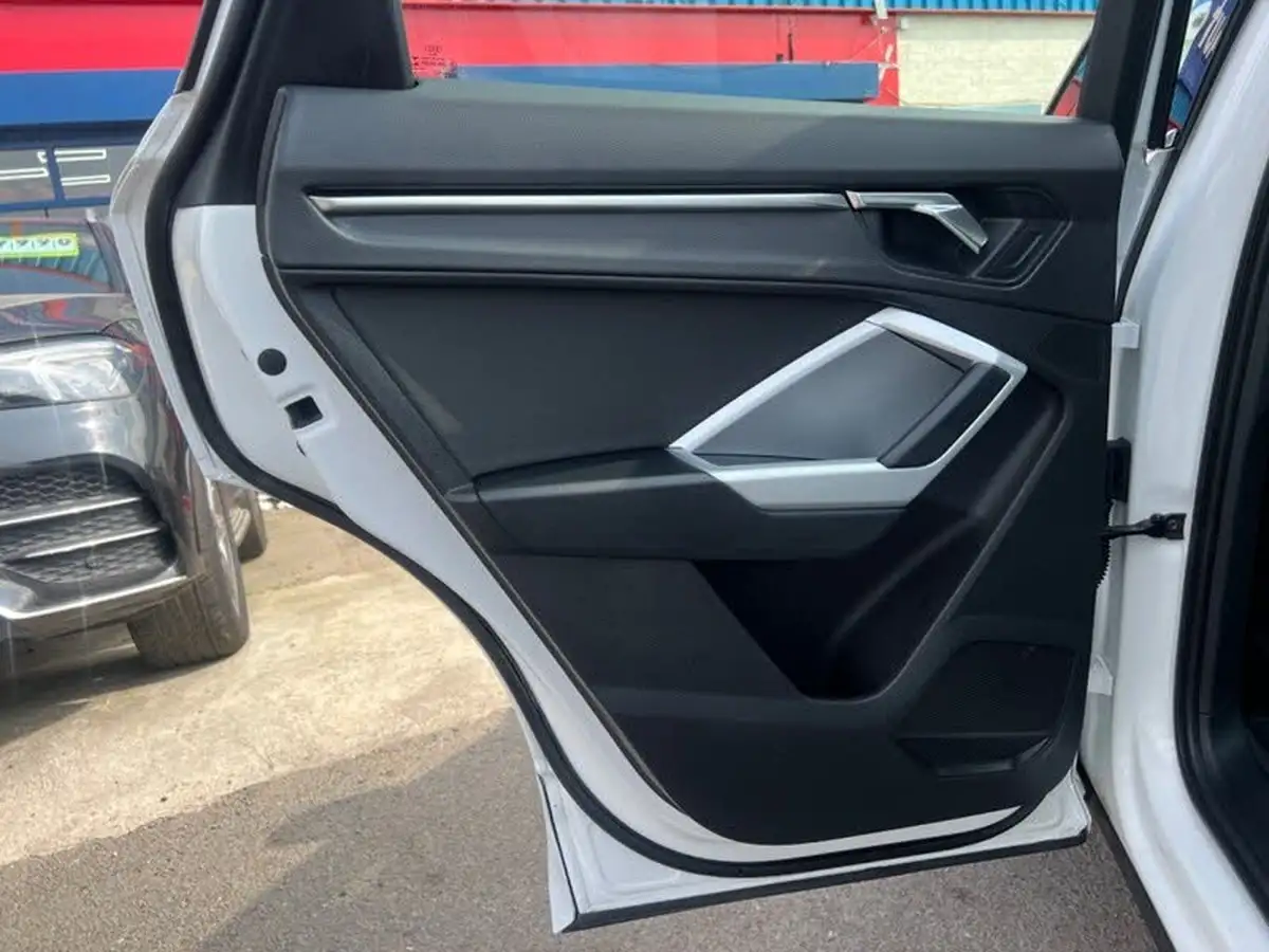 2020-audi-q3-15-35-tfsi-sport-cod-station-wagon-1498cc-big-45