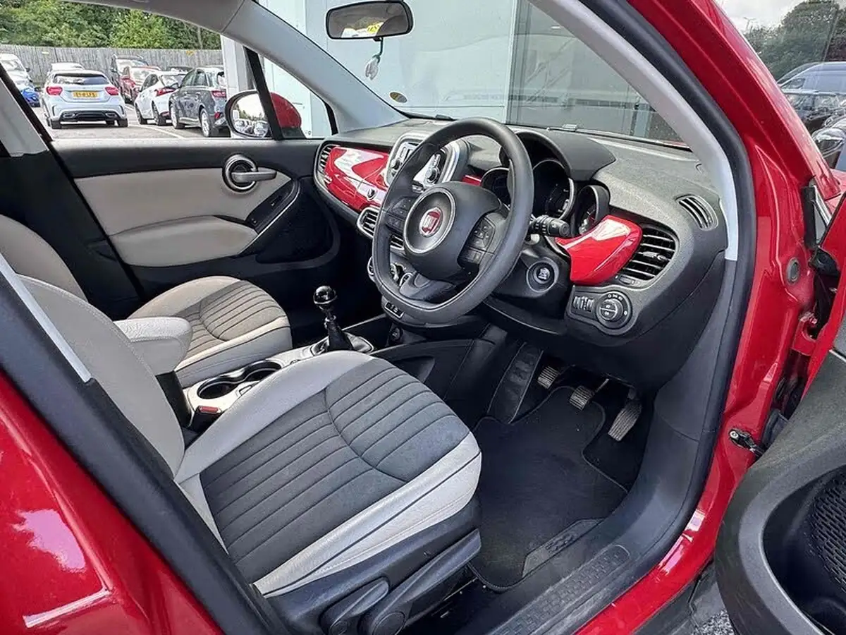 2016-fiat-500x-16multijet-lounge-big-18