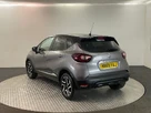 2019-renault-captur-09-tce-iconic-small-7