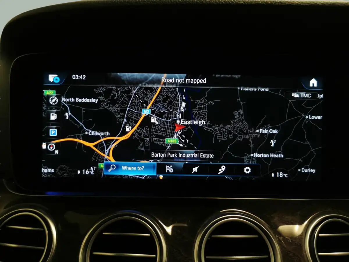 2021-mercedes-benz-e-class-20-e300e-amg-line-edition-eq-power-big-6