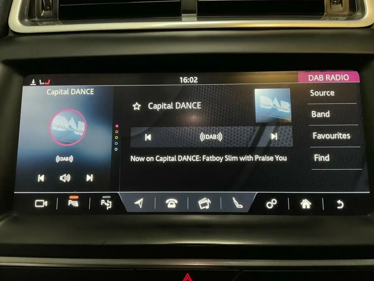 2018-jaguar-e-pace-20-i4d-s-ss-big-52