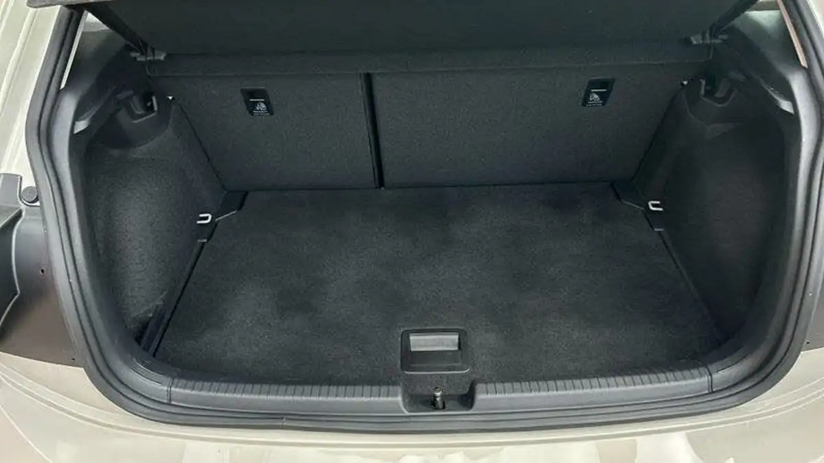 2022-volkswagen-polo-10-tsi-life-big-21