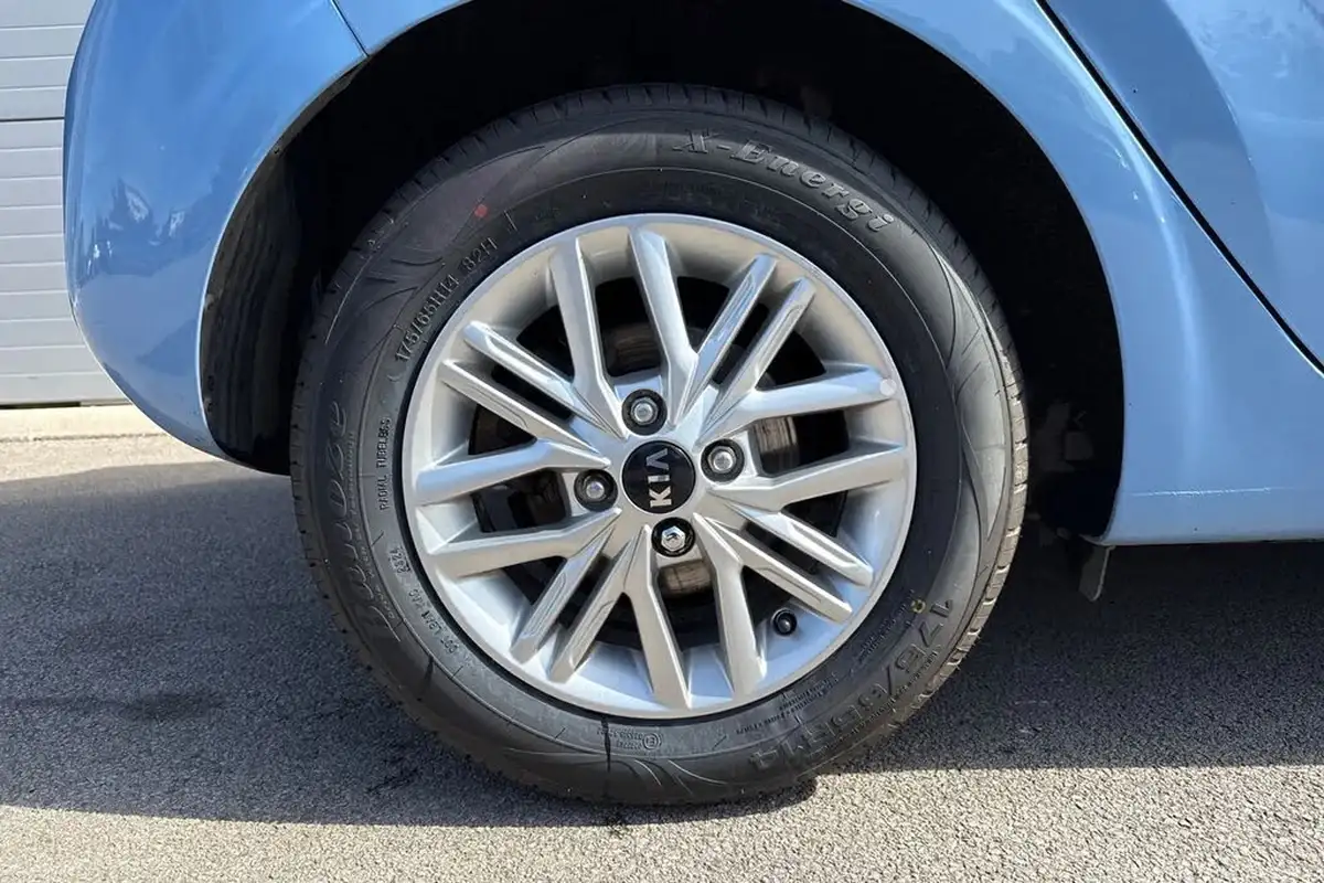 2021-kia-picanto-10-2-big-11