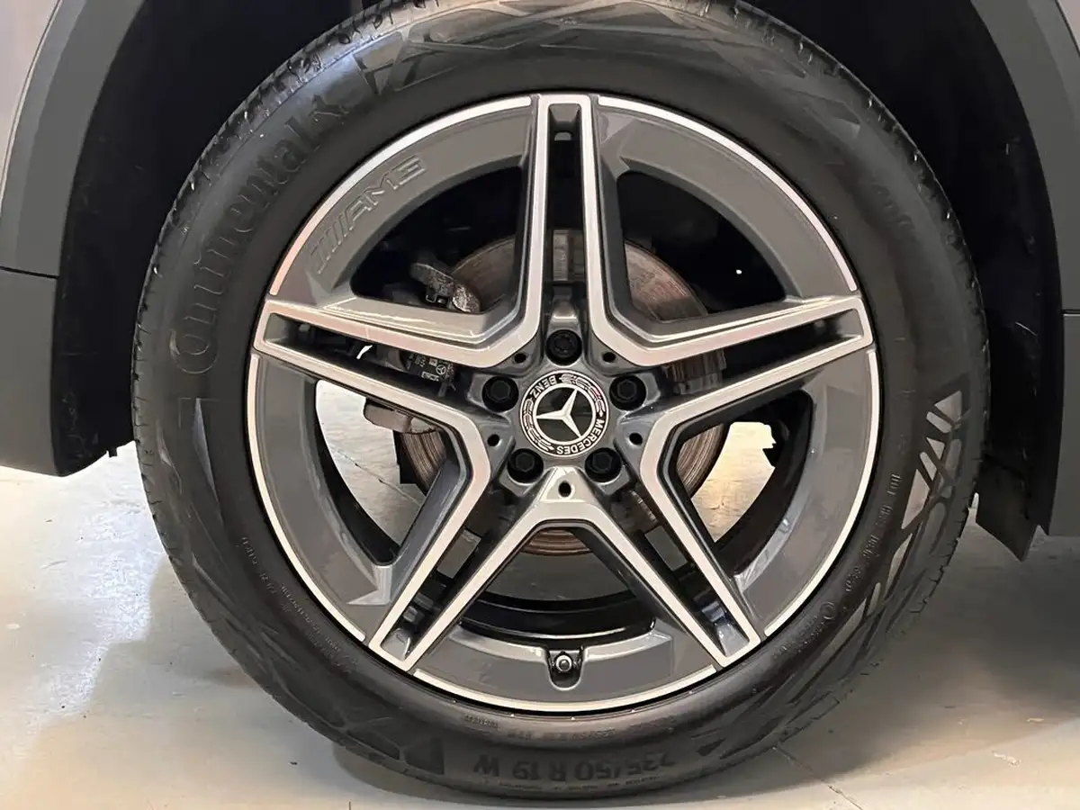 2021-mercedes-benz-gla-class-13-gla-200-amg-line-big-9