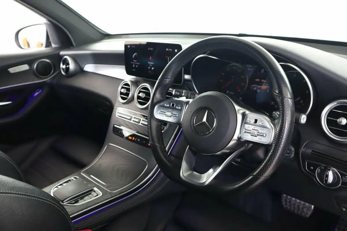 2019-mercedes-benz-glc-class-20d-glc220d-amg-line-premium-station-wagon-5d-big-8