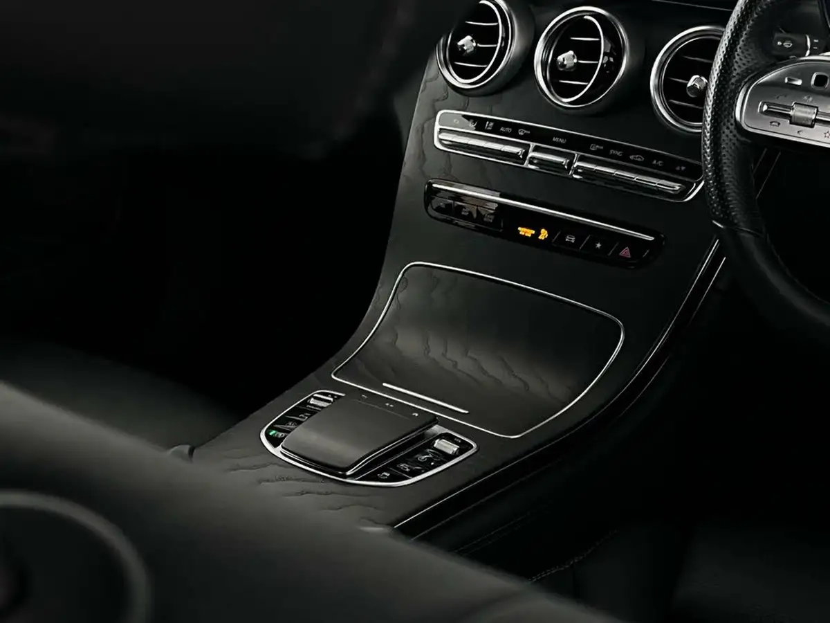 2020-mercedes-benz-glc-class-20d-glc300d-amg-line-premium-station-wagon-5d-big-33