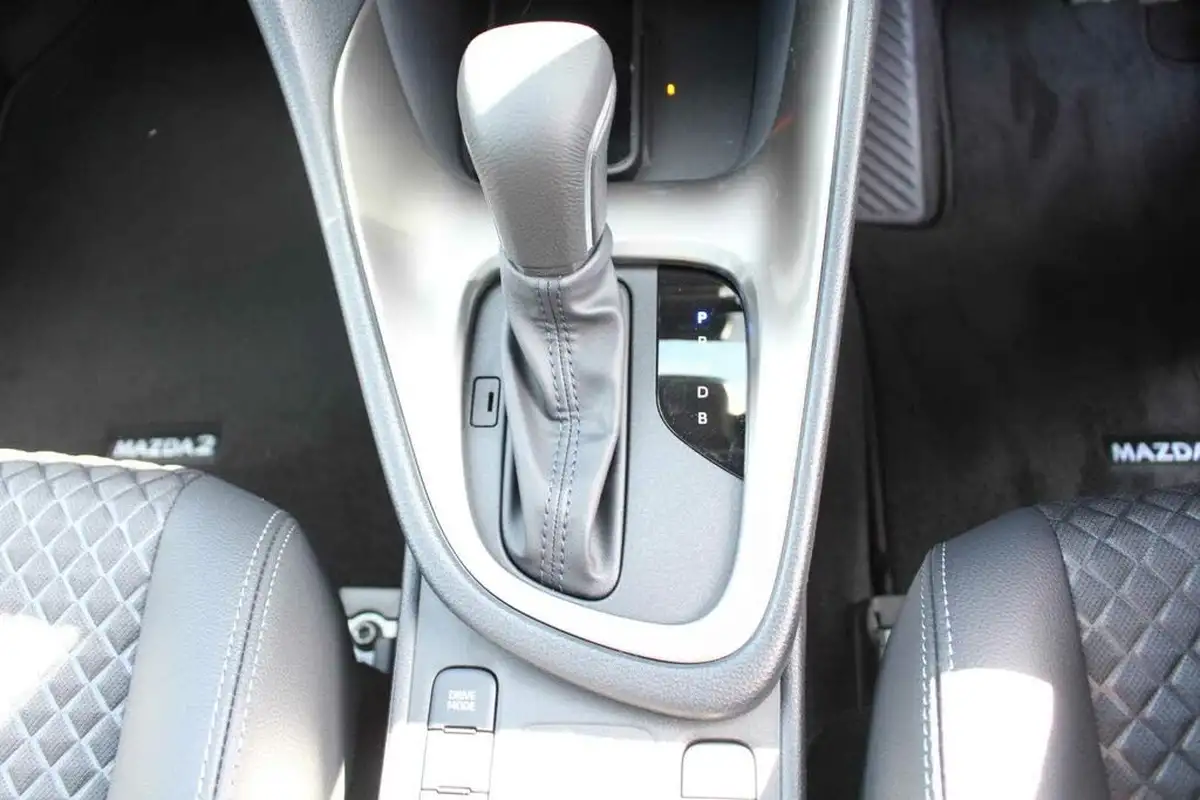 2025-mazda-mazda2-15-homura-plus-big-33