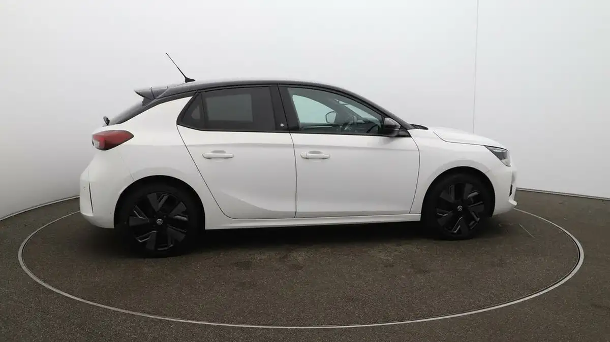 2022-vauxhall-corsa-e-sri-premium-big-41