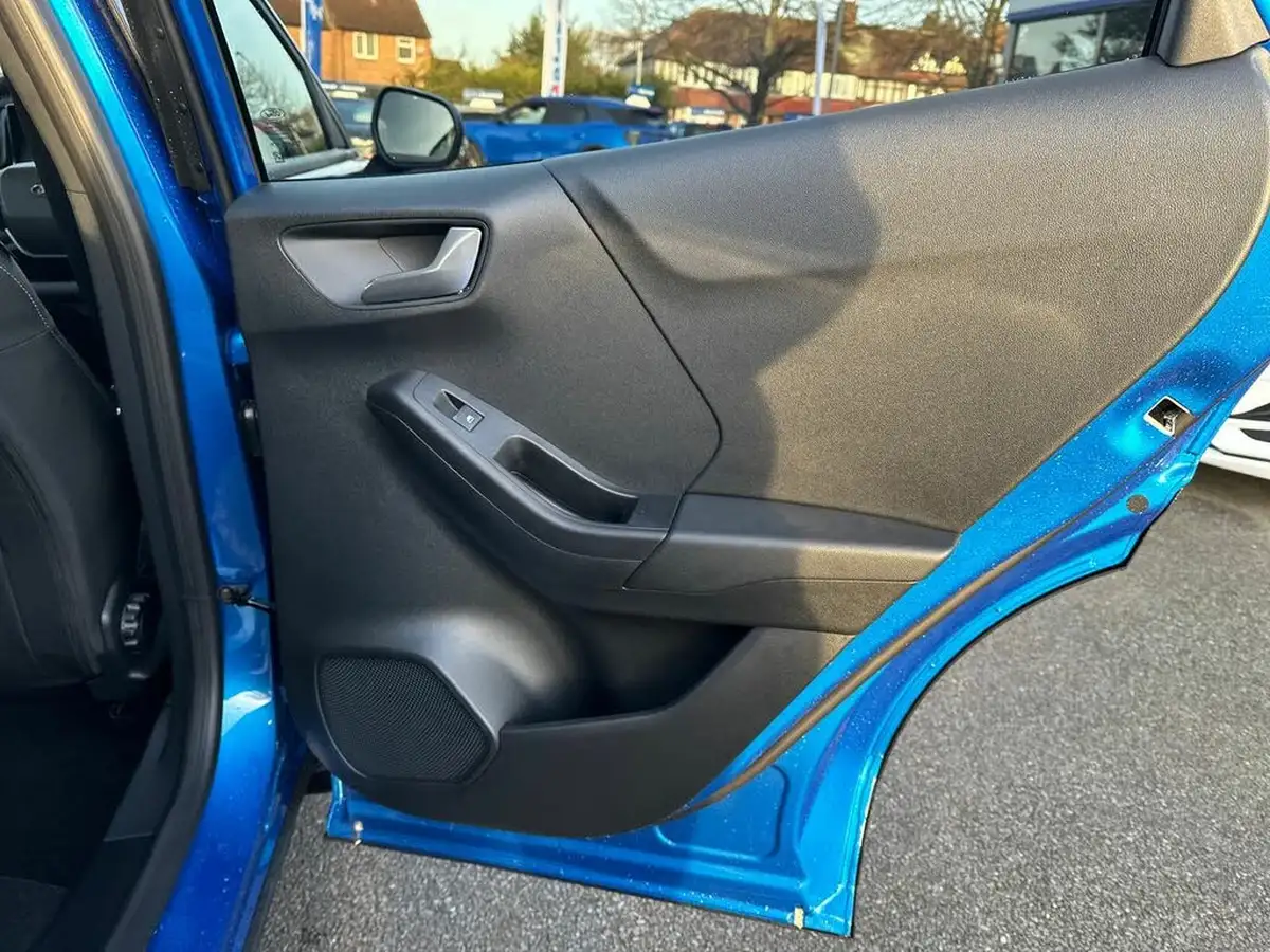 2025-ford-puma-suv-10-titanium-big-28