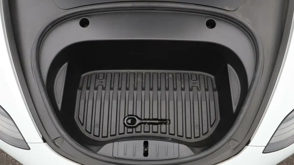 2021-tesla-model-3-e-long-range-4x4-big-19