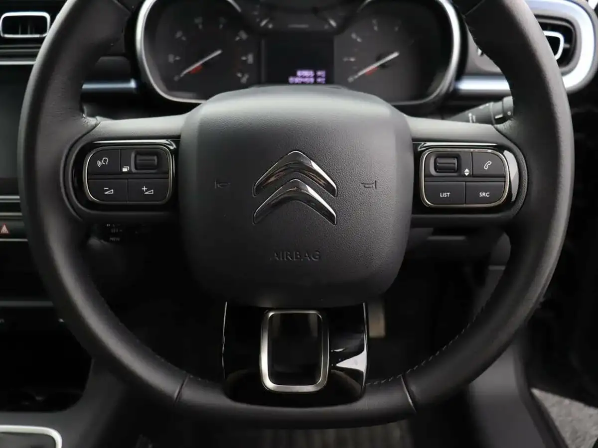 2023-citroen-c3-12-puretech-elle-83ps-ss-big-27