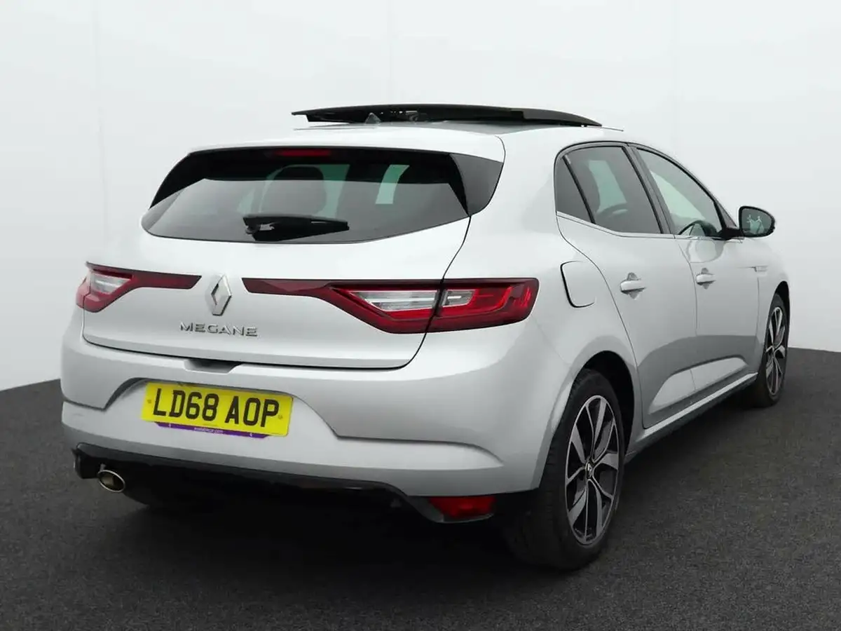 2018-renault-megane-13-tce-iconic-hatchback-big-5