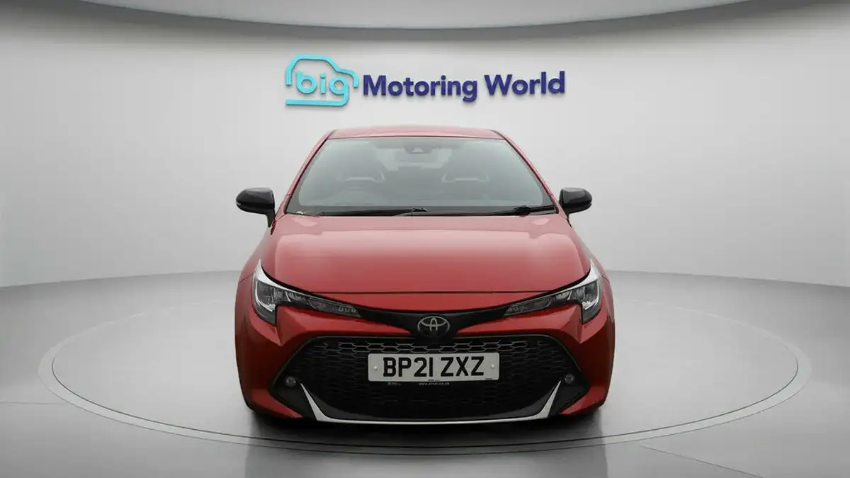 2021-toyota-corolla-18-vvt-i-gr-sport-trk-hatchback-big-2