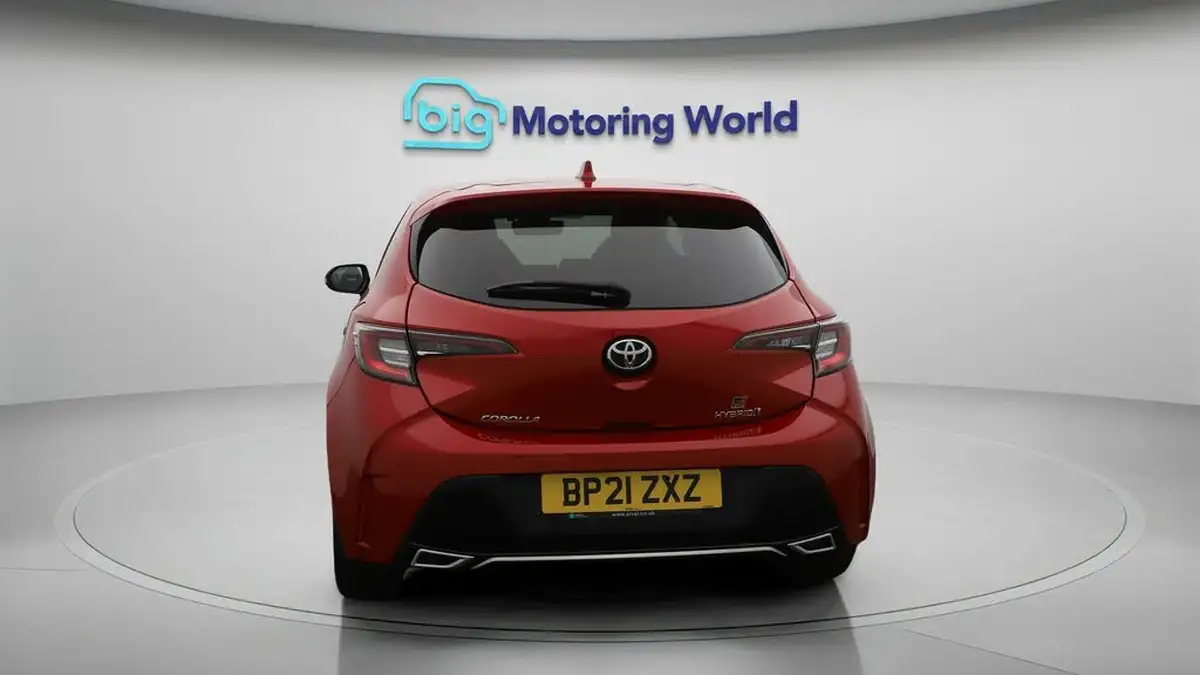 2021-toyota-corolla-18-vvt-i-gr-sport-trk-hatchback-big-6