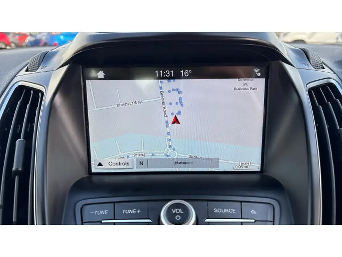 2017-ford-c-max-10t-titanium-125ps-big-37