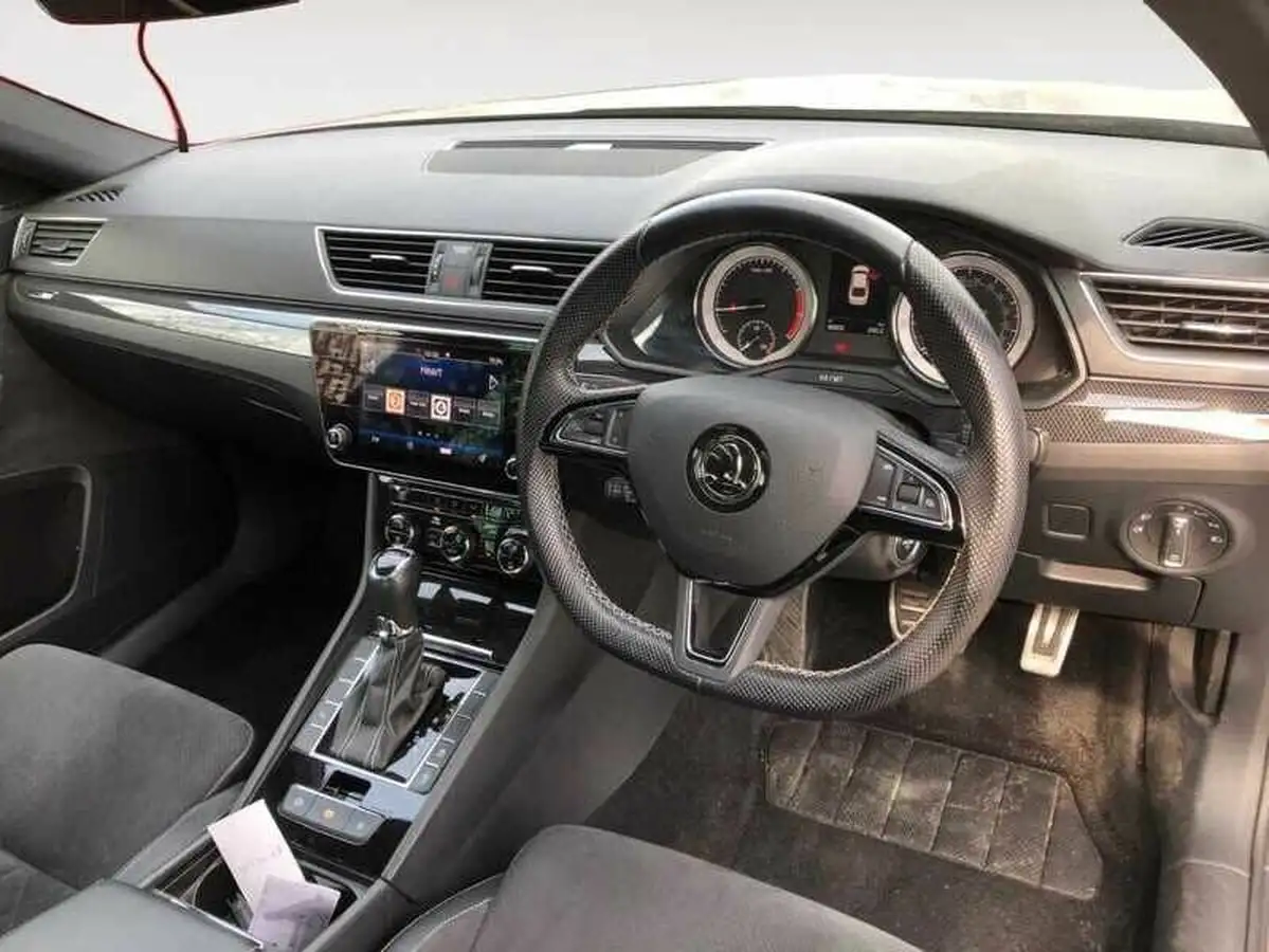 2019-skoda-superb-15-tsi-sportline-hatchback-dsg-big-4