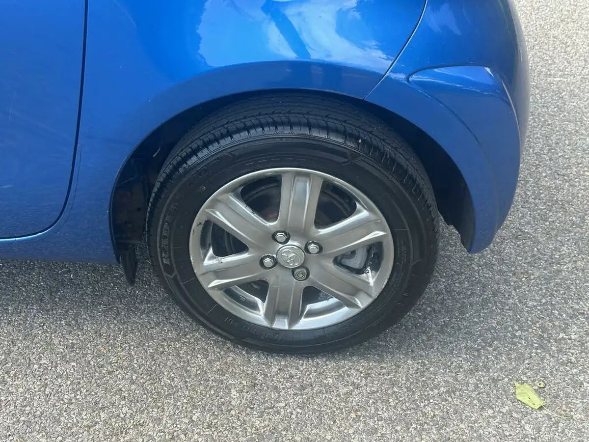 2010-toyota-iq-10-2-big-38
