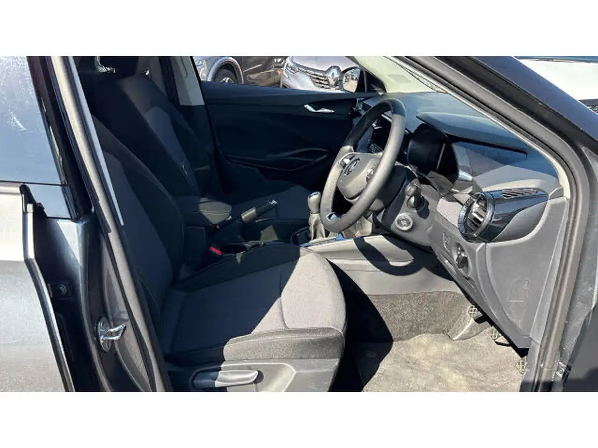 2025-skoda-fabia-10-tsi-design-edition-95ps-big-14