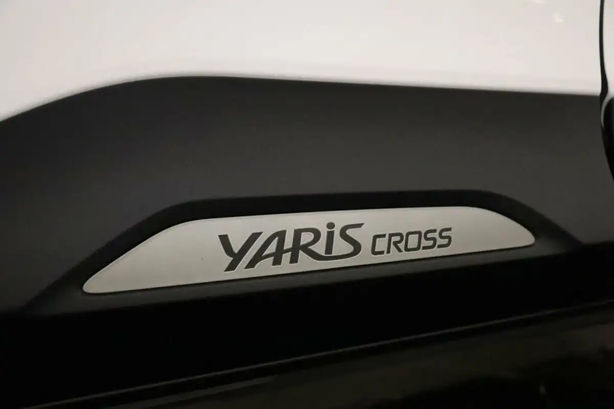 2022-toyota-yaris-cross-15-vvt-i-icon-big-14