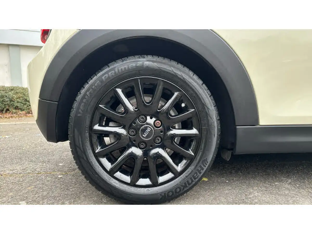 2019-mini-cooper-15-cooper-classic-hatchback-3d-big-6