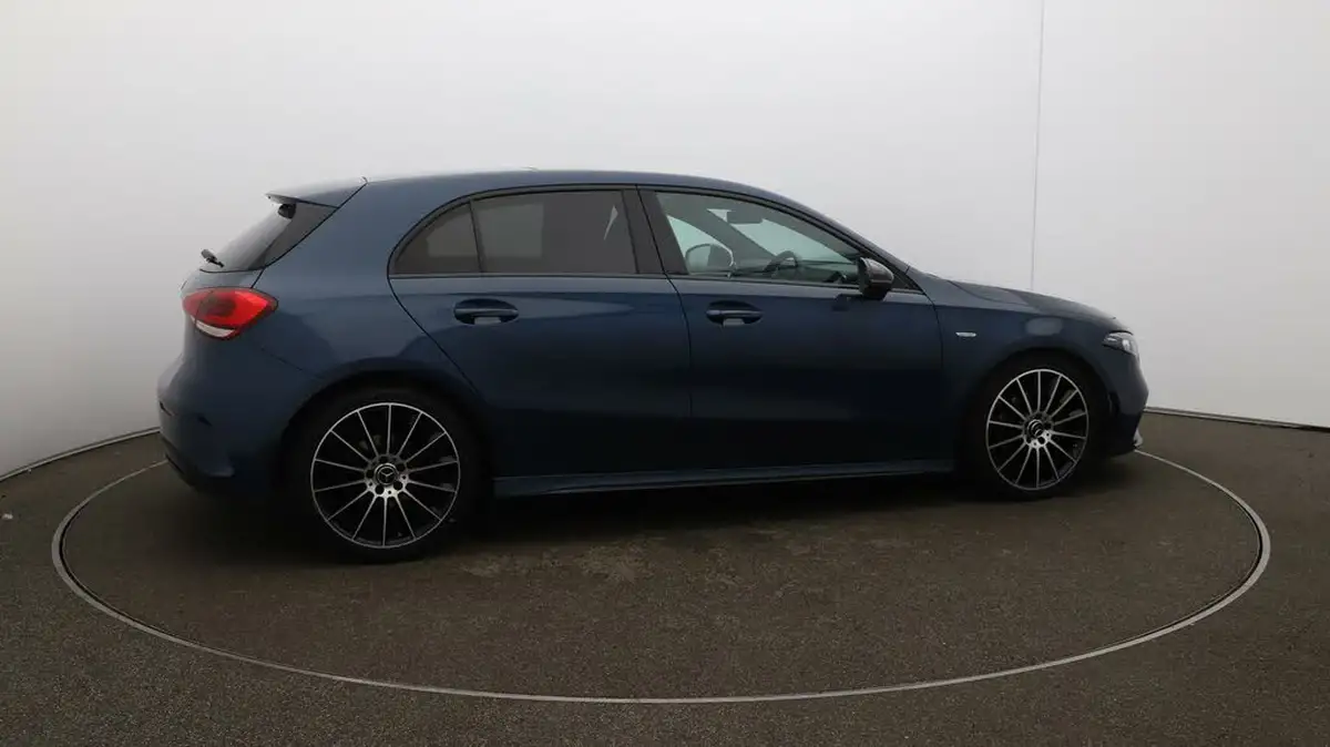 2020-mercedes-benz-a-class-20d-a200d-exclusive-edition-big-53