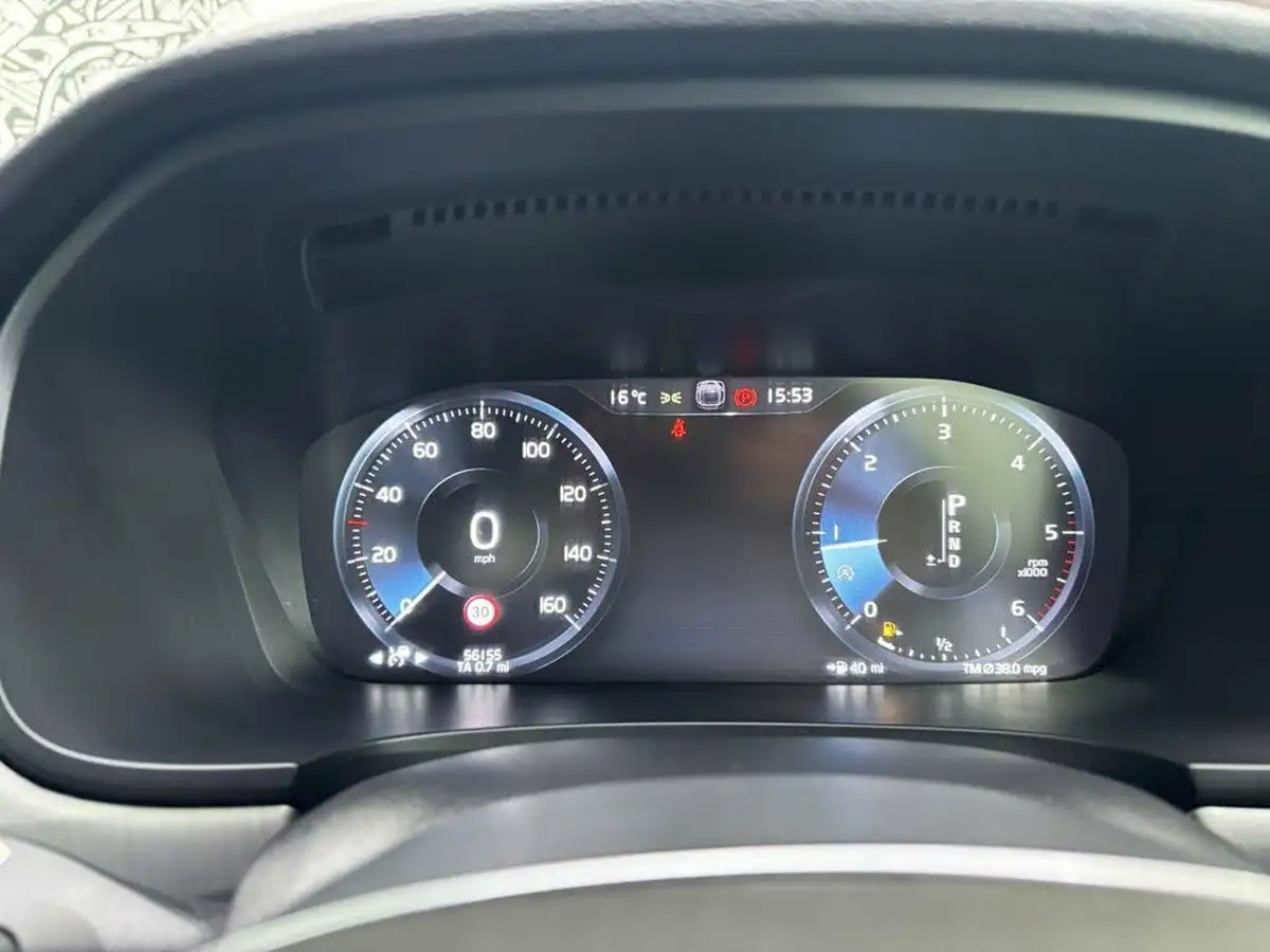 2018-volvo-s90-20td-d4-momentum-big-22