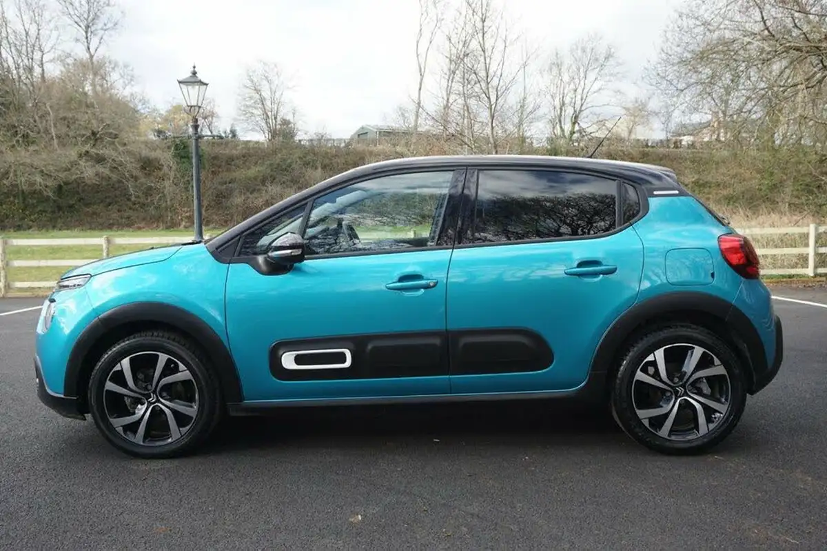 2023-citroen-c3-12-puretech-shine-plus-110ps-ss-eat6-big-16