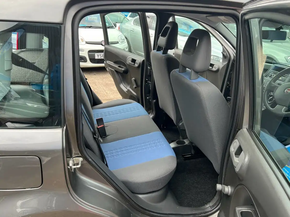 2012-fiat-panda-12-active-big-27