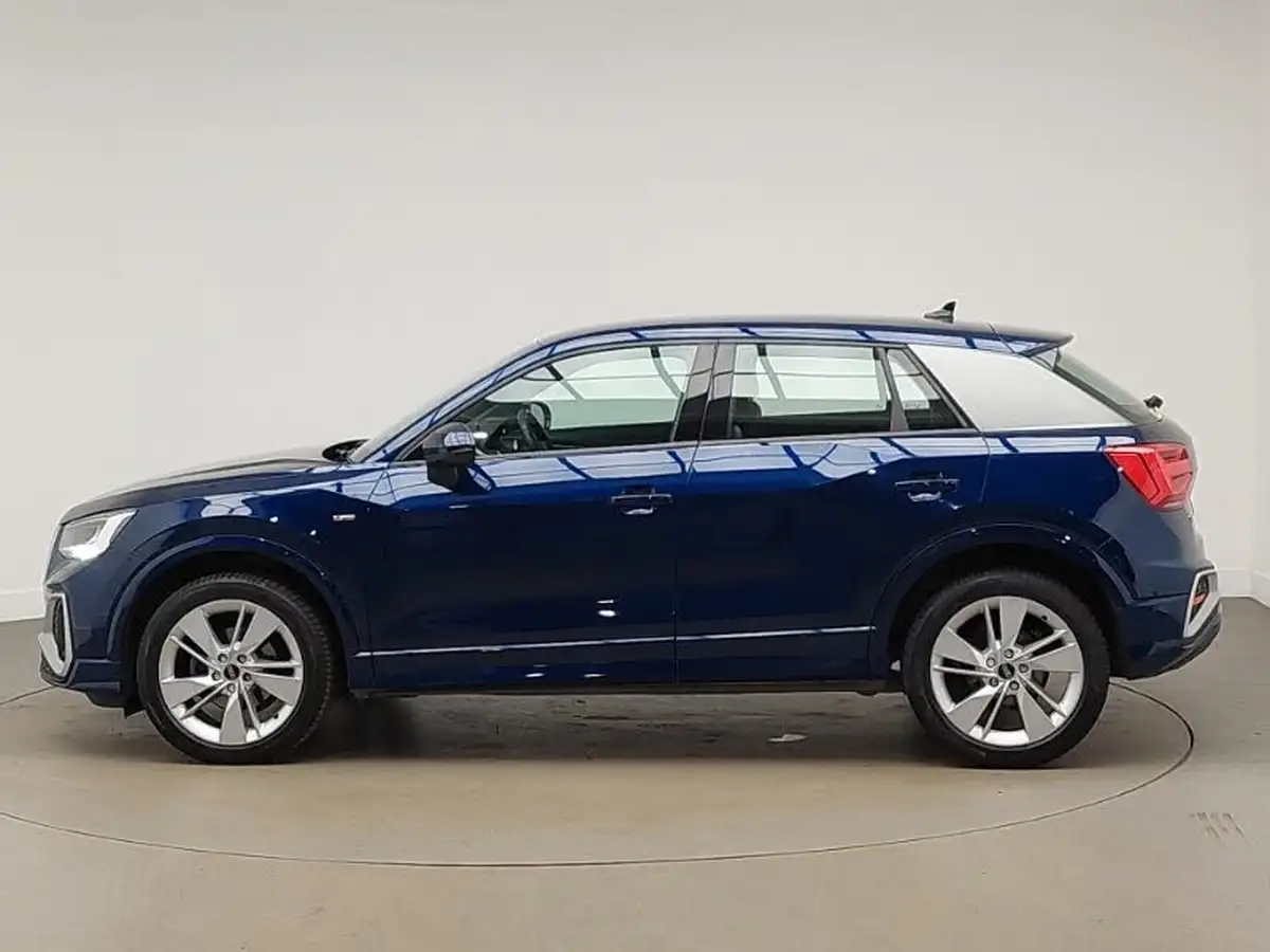 2022-audi-q2-10-30-tfsi-s-line-big-3
