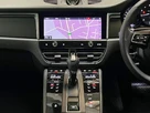 2023-porsche-macan-20-small-9
