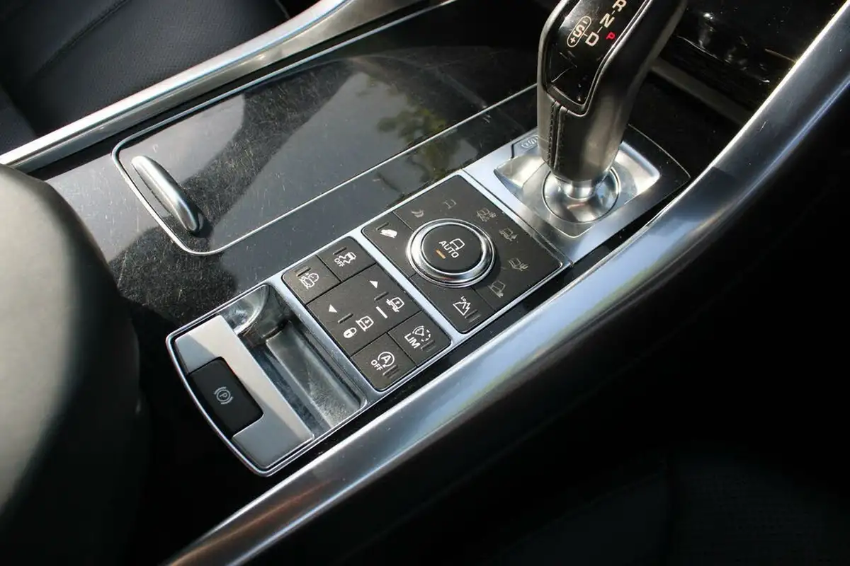2018-land-rover-range-rover-sport-30-sd-v6-autobiography-dynamic-sd-v6-big-34