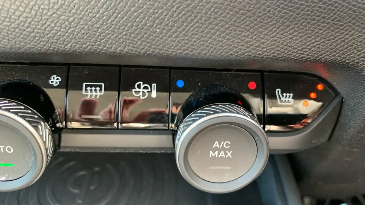 2021-citroen-c4-12-puretech-shine-plus-155ps-big-32