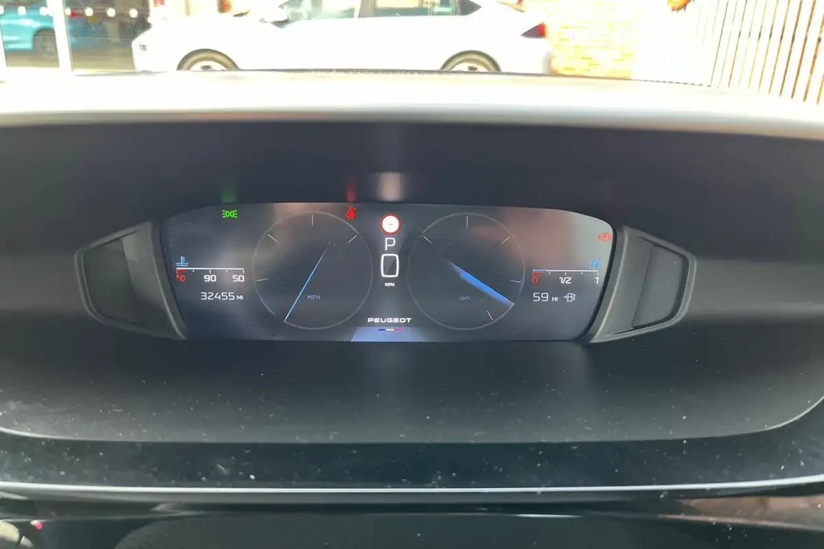 2022-peugeot-308-12-puretech-active-premium-130bhp-eat8-big-13