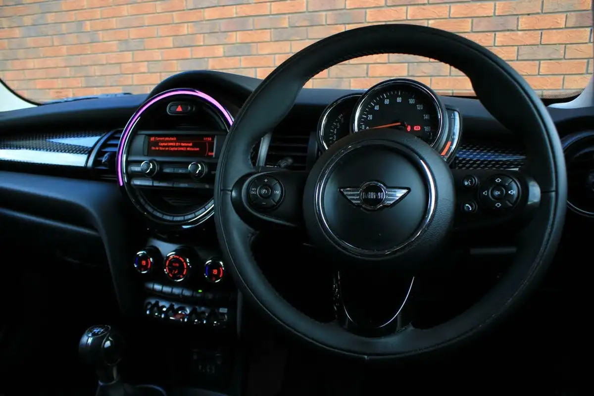 2018-mini-cooper-20-cooper-s-series-ii-ss-hatchback-5d-big-5
