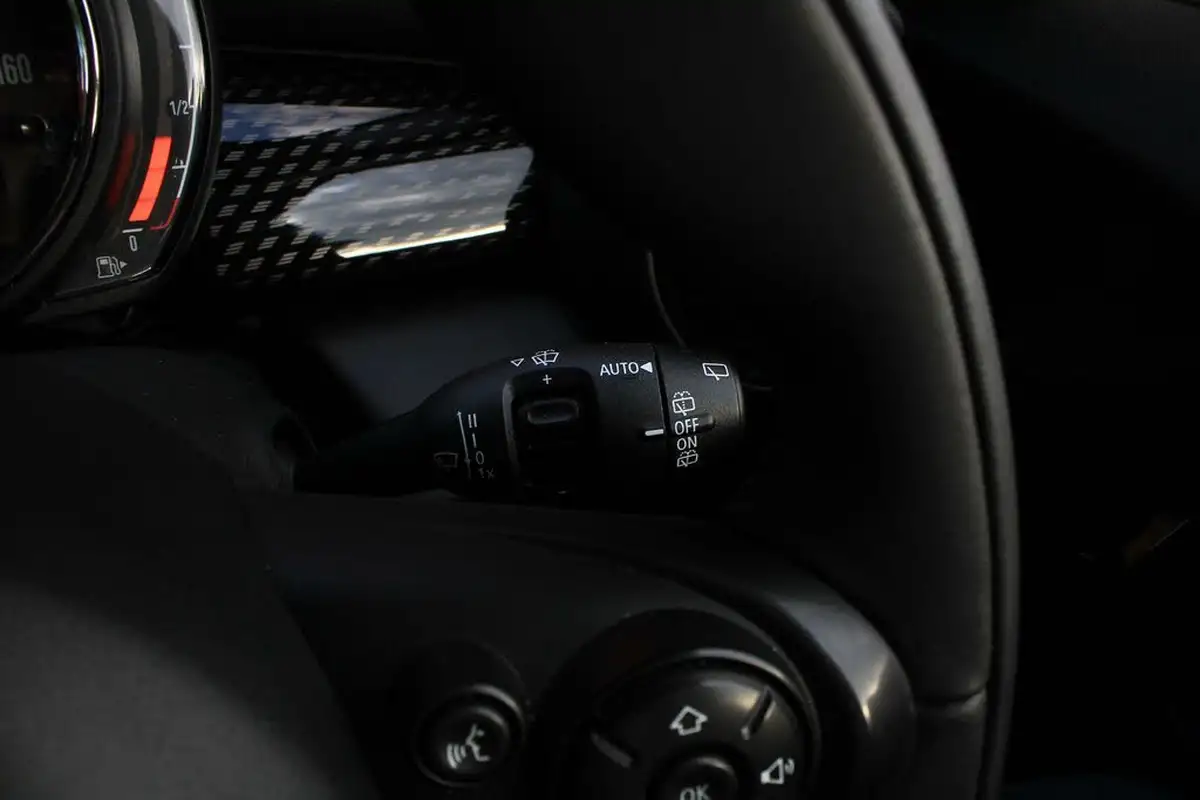 2018-mini-cooper-20-cooper-s-series-ii-ss-hatchback-5d-big-29