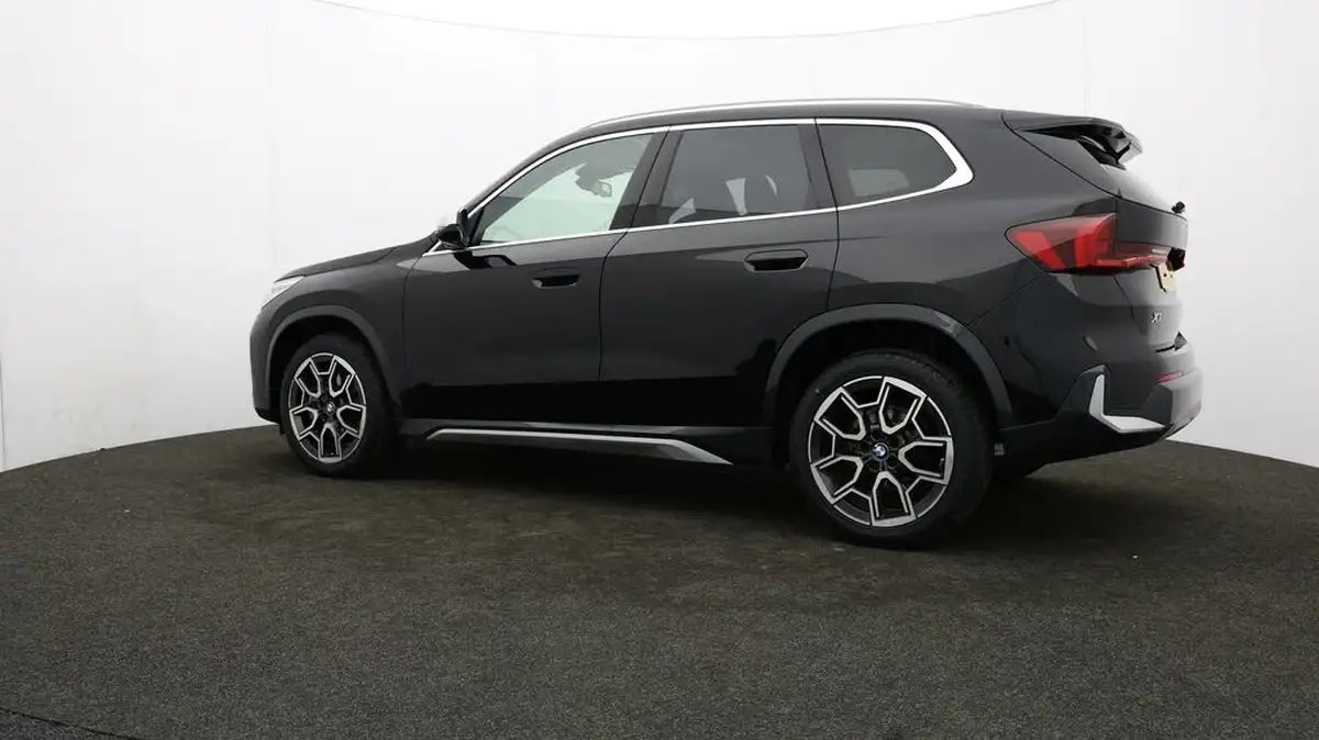 2022-bmw-x1-15-sdrive20i-xline-big-71