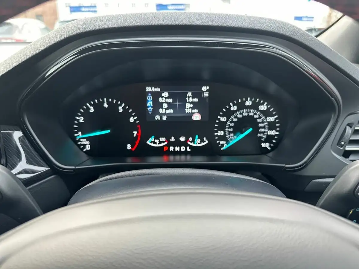 2025-ford-focus-10t-st-line-155ps-estate-powershift-big-18