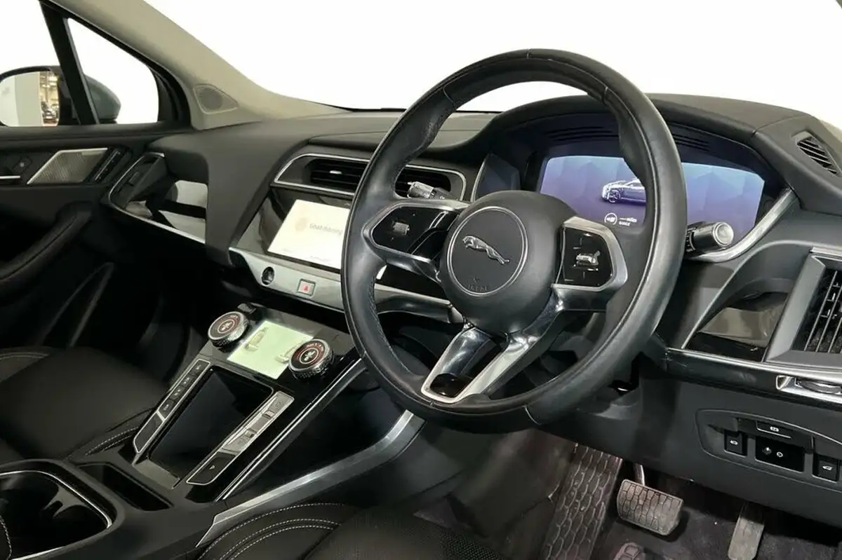 2021-jaguar-i-pace-ev400-se-big-5