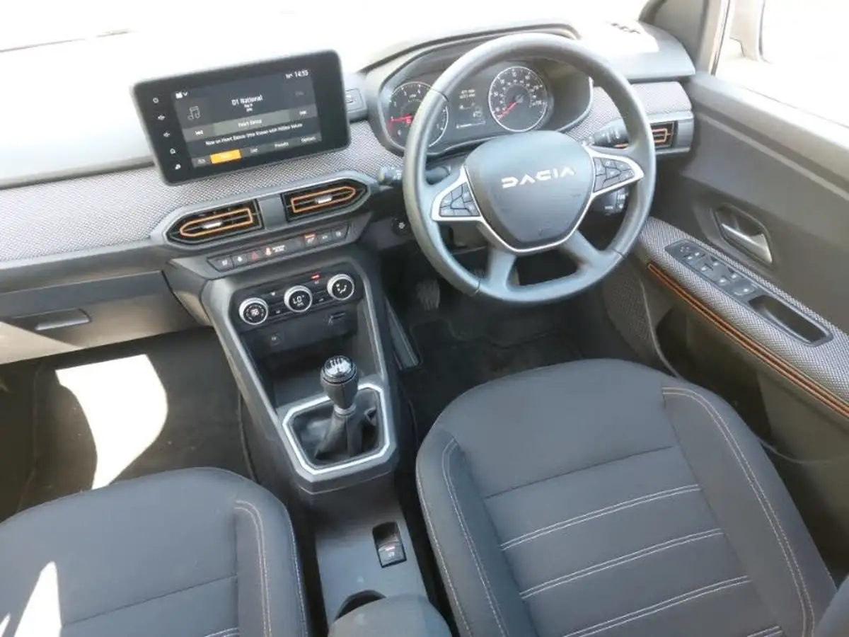 2023-dacia-sandero-stepway-10-tce-journey-90bhp-big-9