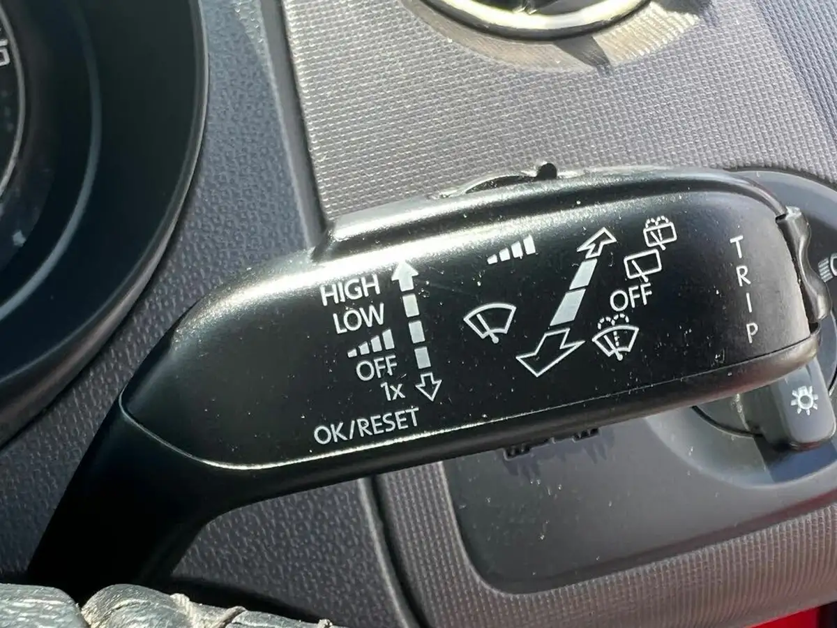 2013-seat-ibiza-14-toca-16v-85ps-sportcoupe-3d-big-32