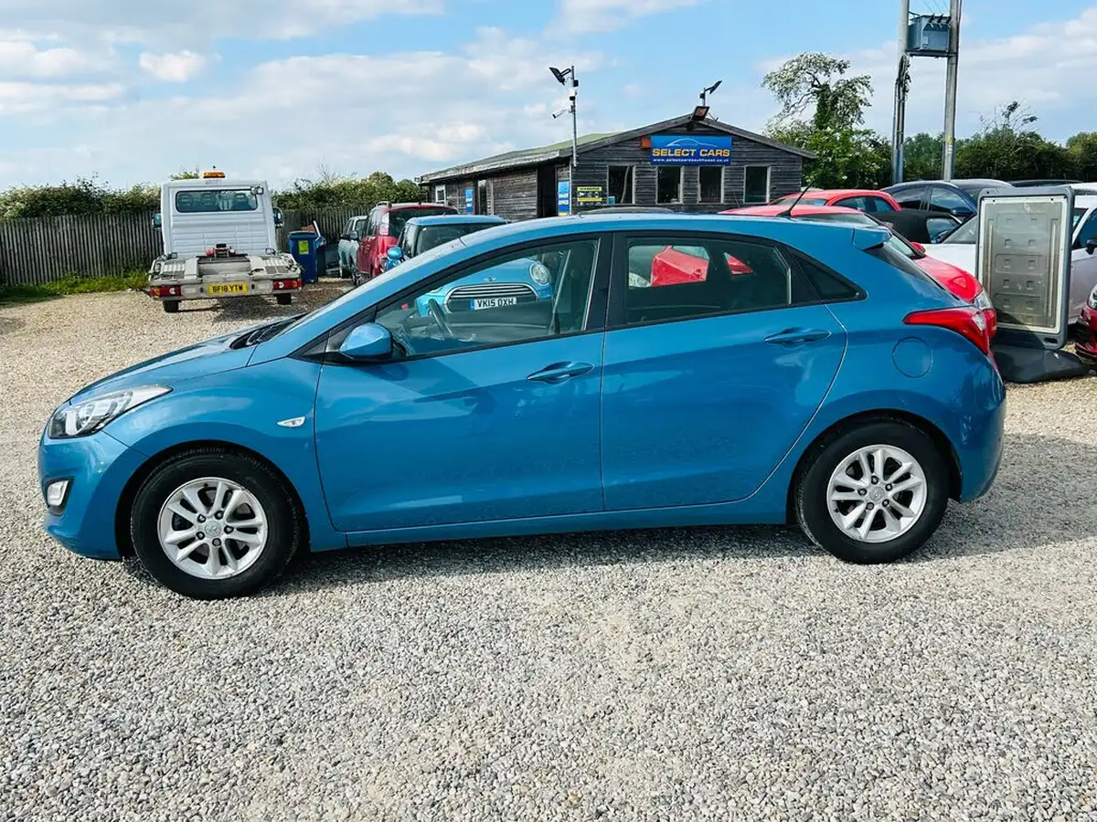 2012-hyundai-i30-14-active-5d-big-5