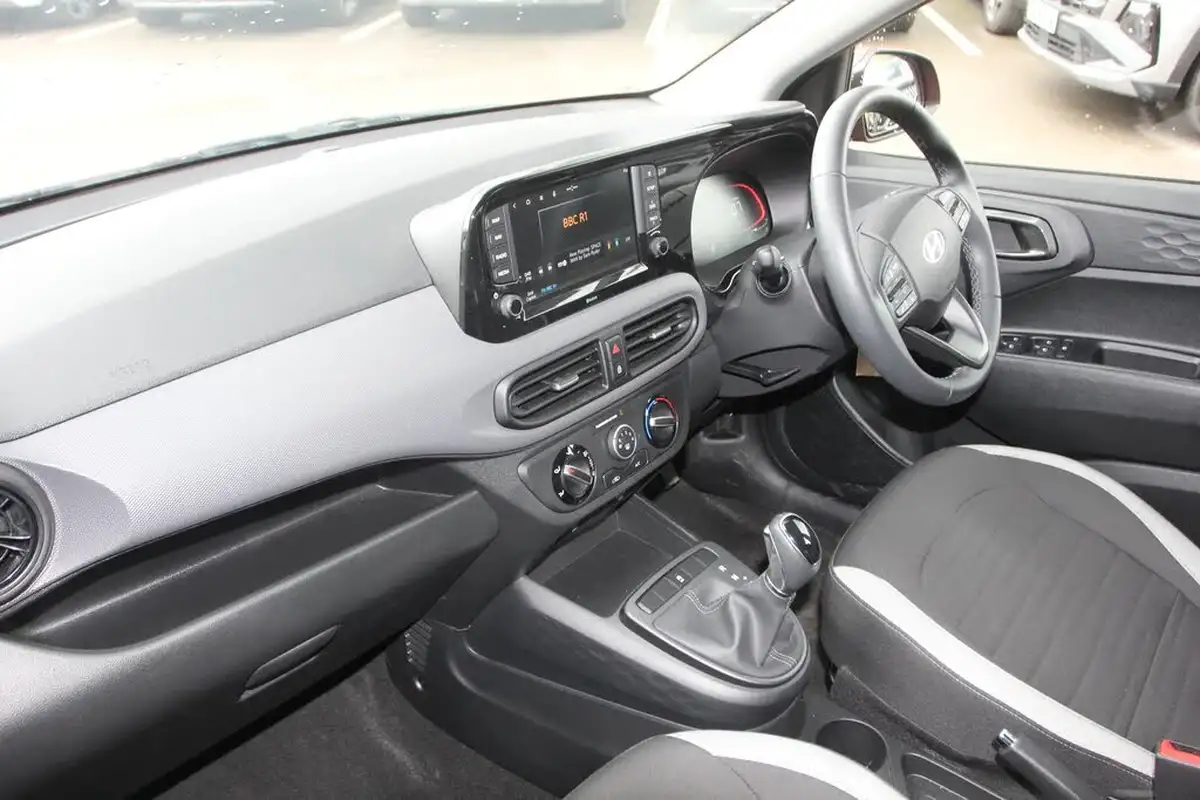 2024-hyundai-i10-10-advance-63ps-auto-big-12