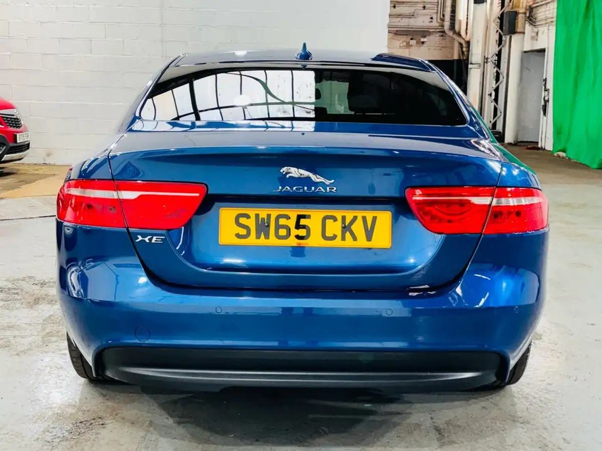 2015-jaguar-xe-20td-prestige-163ps-auto-big-4