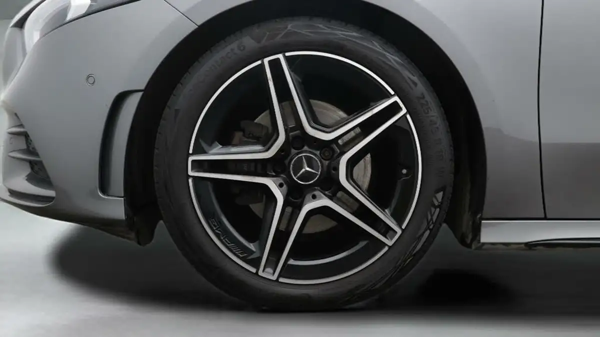 2022-mercedes-benz-a-class-13-a200-amg-line-executive-edition-hatchback-5d-7g-dct-big-18