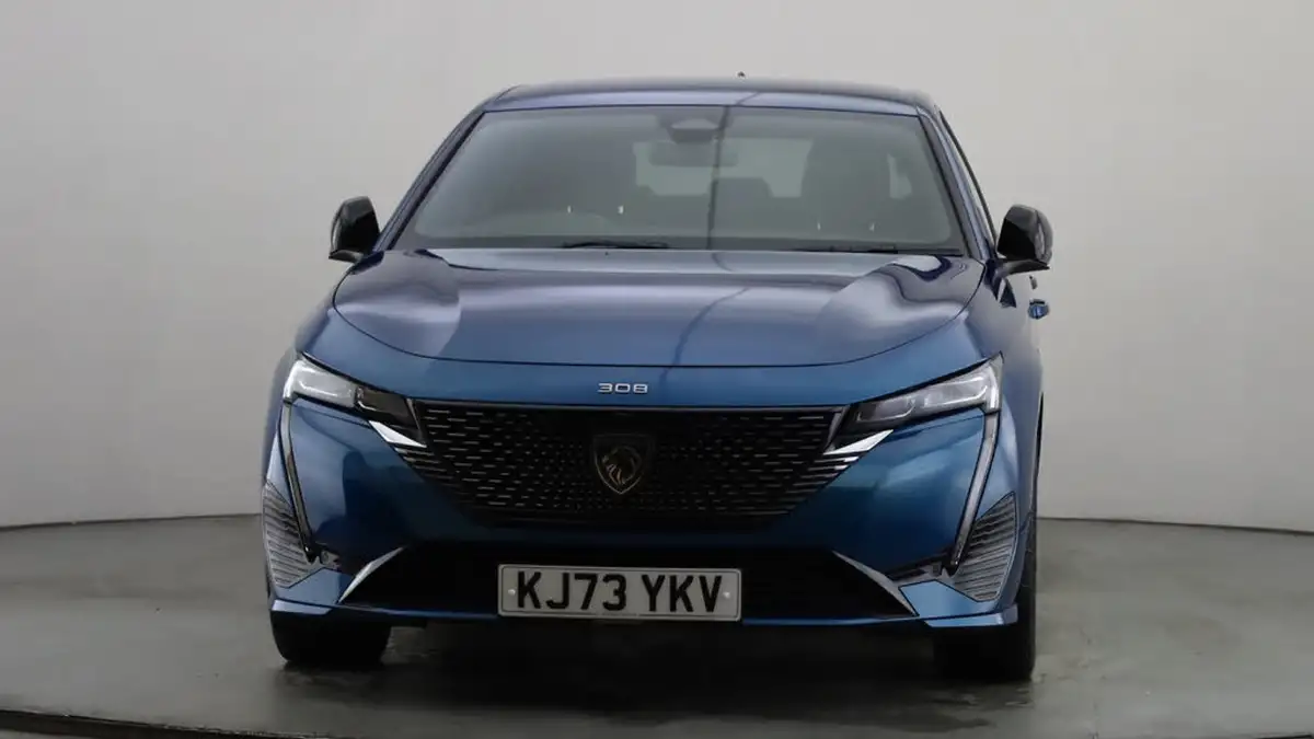 2024-peugeot-308-12-puretech-gt-130ps-ss-eat8-big-15
