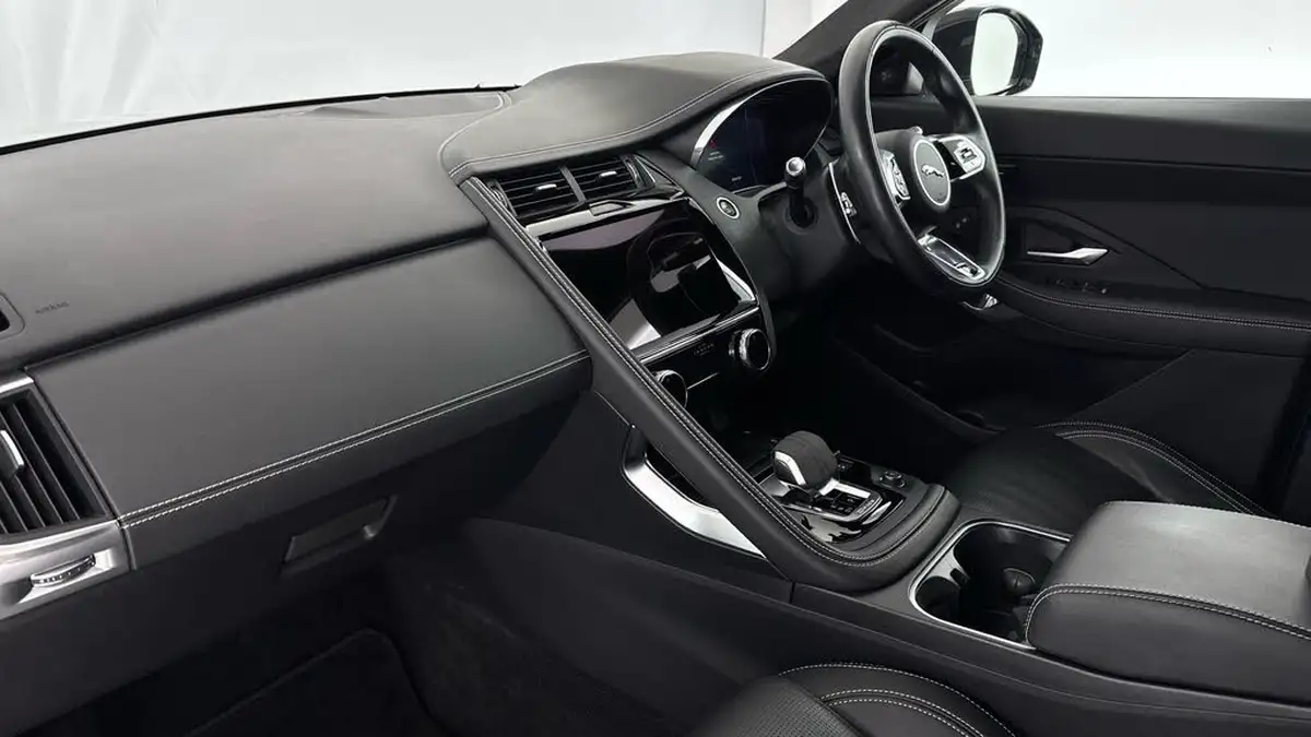 2021-jaguar-e-pace-20-d200-r-dynamic-se-big-8