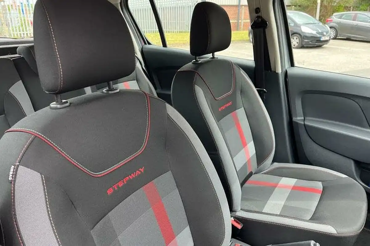 2019-dacia-sandero-stepway-09-tce-techroad-big-22