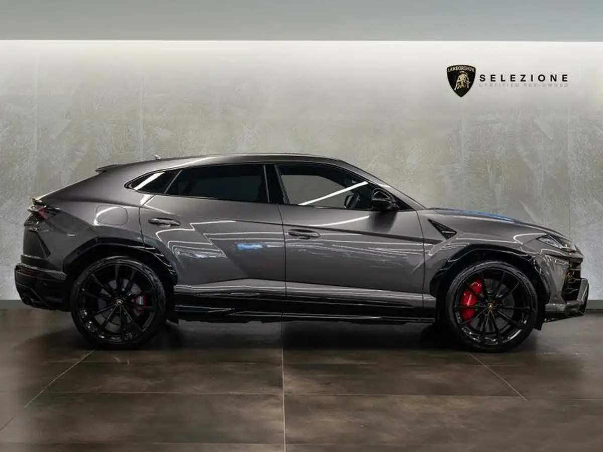 2022-lamborghini-urus-40-no-trim-big-1